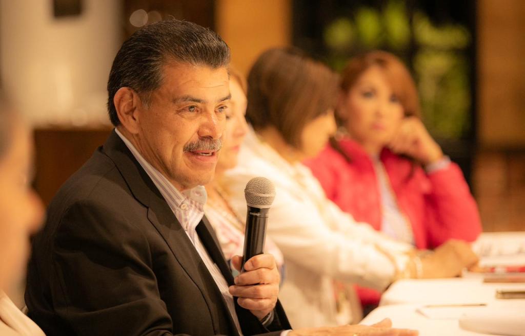 El mayor cambio de nuestra era, es la lucha de las mujeres por sus derechos: Paco&nbsp;Olvera