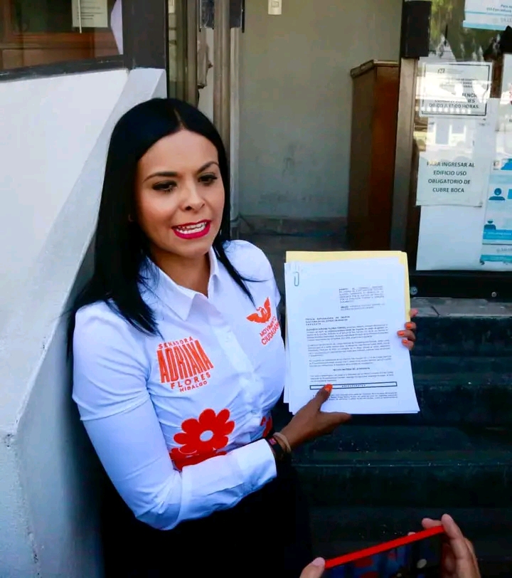 Adriana Flores denuncia a Carolina&nbsp;Viggiano