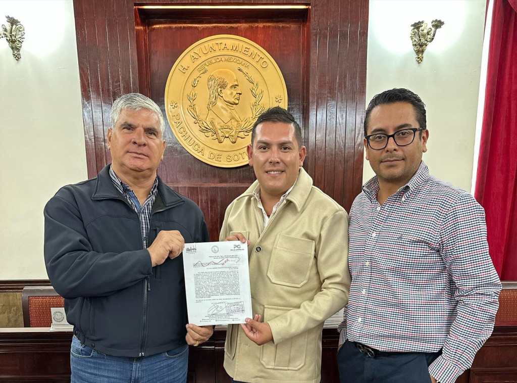 Paco González invita a construir el reglamento de tránsito en&nbsp;Pachuca